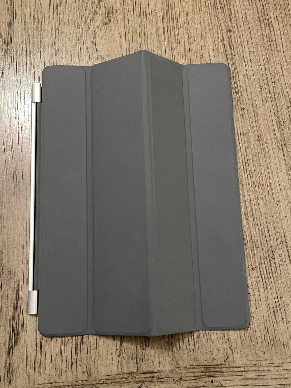 Apple Smart Cover for Apple iPad 2nd-3rd-& 4th-Gen, Gray. Excellent condition.